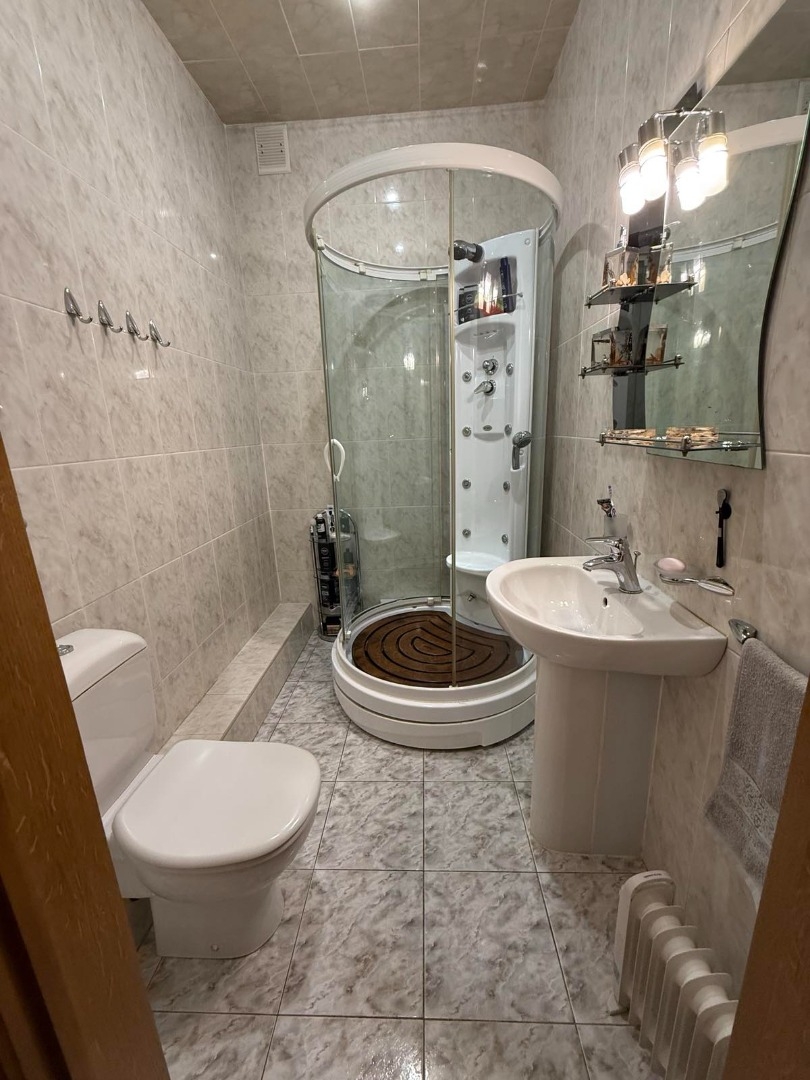 продажа трехкомнатной квартиры номер A-173524 в Приморском районе, фото номер 13